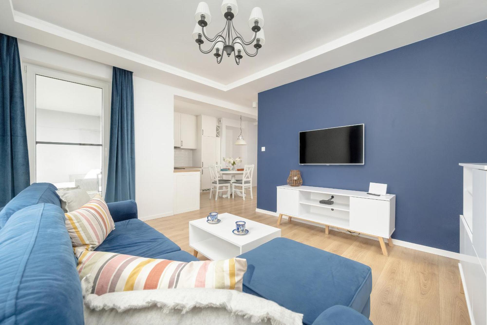 With 2 Bedrooms & Balcony And Free Garage By Renters Apartment
